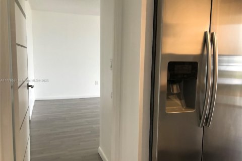 Condominio en venta en Sunny Isles Beach, Florida, 2 dormitorios, 140 m2 № 1895954 - foto 14