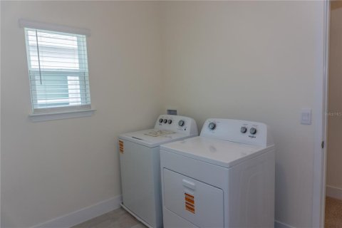 House in Newberry, Florida 4 bedrooms, 291.62 sq.m. № 2393504 - photo 24