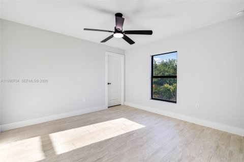 Casa en alquiler en Lehigh Acres, Florida, 4 dormitorios, 178.28 m2 № 2057865 - foto 25