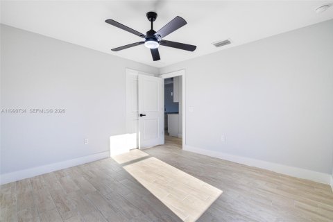 Casa en alquiler en Lehigh Acres, Florida, 4 dormitorios, 178.28 m2 № 2057865 - foto 21