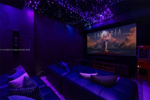 Casa en venta en Miami, Florida, 5 dormitorios, 525.92 m2 № 1974479 - foto 26