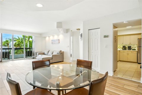 Condo in Aventura, Florida, 3 bedrooms  № 1922497 - photo 4