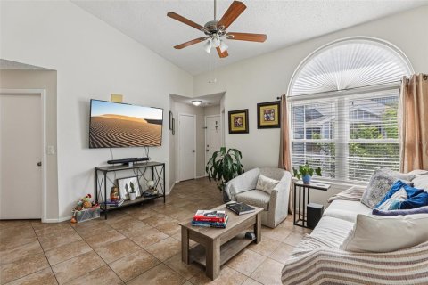 Condominio en venta en Lake Mary, Florida, 2 dormitorios, 79.06 m2 № 1772976 - foto 3