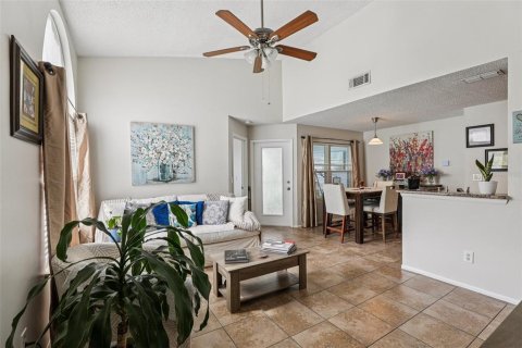 Condominio en venta en Lake Mary, Florida, 2 dormitorios, 79.06 m2 № 1772976 - foto 9