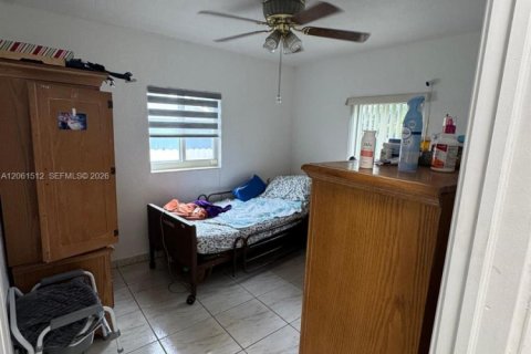 Villa ou maison à vendre à Hialeah, Floride: 3 chambres, 88.54 m2 № 2274071 - photo 10