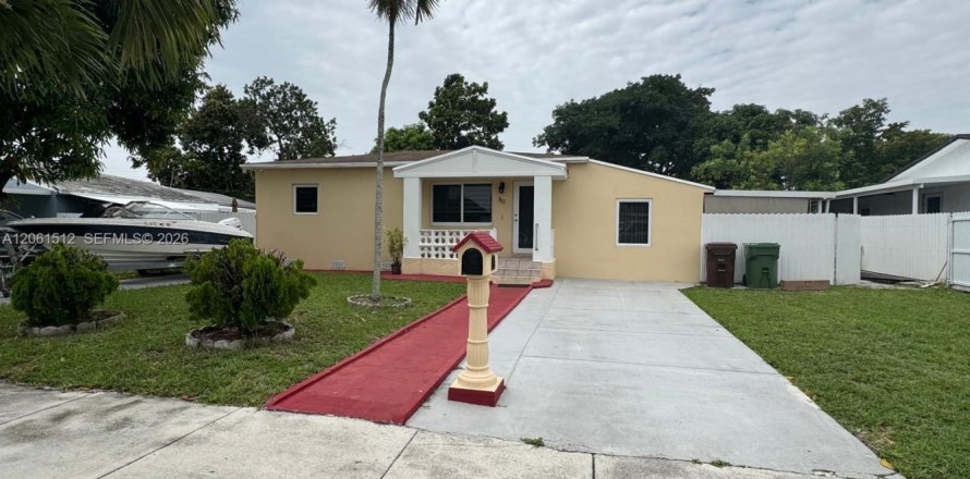 Villa ou maison à Hialeah, Floride 3 chambres, 88.54 m2 № 2274071