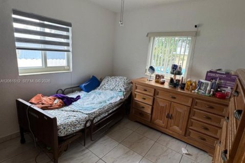 Villa ou maison à vendre à Hialeah, Floride: 3 chambres, 88.54 m2 № 2274071 - photo 11