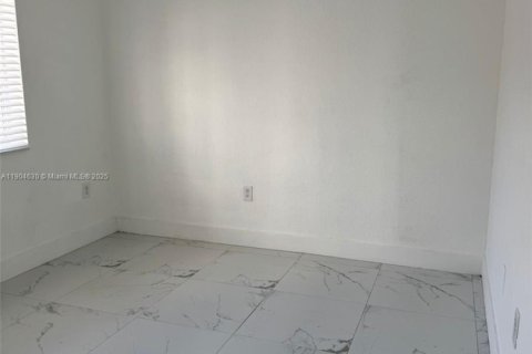 Adosado en alquiler en Florida City, Florida, 3 dormitorios, 125.42 m2 № 1956504 - foto 12