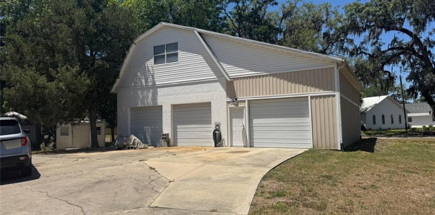 Commercial property in Wildwood, Florida 155.33 sq.m. № 1675485