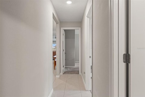 Villa ou maison à vendre à Wesley Chapel, Floride: 4 chambres, 180.14 m2 № 2416608 - photo 28