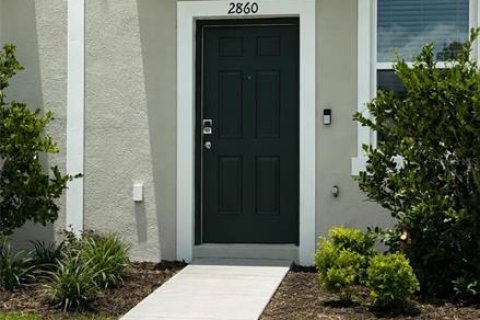 Adosado en Kissimmee, Florida 2 dormitorios, 128.67 m2 № 2148110