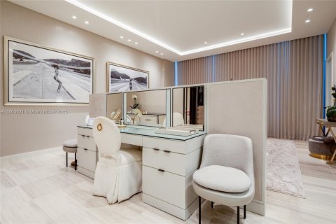 Condo in Miami, Florida, 5 bedrooms  № 1864621 - photo 21