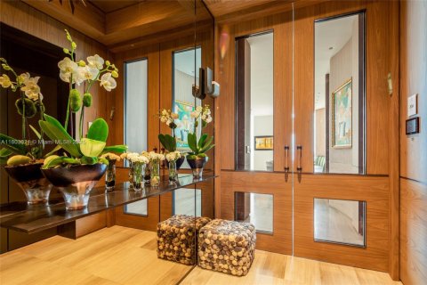 Condo in Miami, Florida, 5 bedrooms  № 1864621 - photo 5