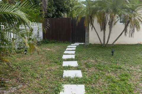 Appartement à louer à Miami, Floride: 1 chambre, 39.02 m2 № 2171354 - photo 12