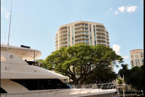 Condominio en venta en Fort Lauderdale, Florida, 2 dormitorios № 1882480 - foto 13