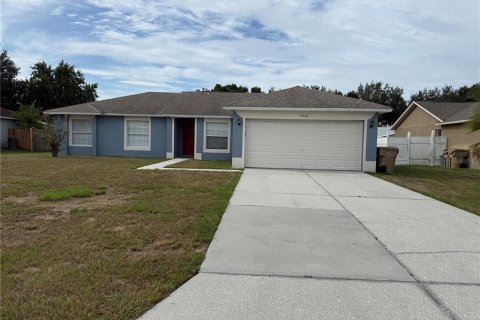 Villa ou maison à Clermont, Floride 3 chambres, 135.82 m2 № 2348321
