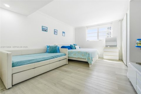 Copropriété à vendre à Hollywood, Floride: 2 chambres, 108.97 m2 № 2434030 - photo 14