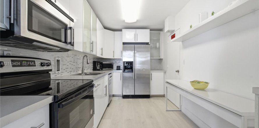 Condo à Hollywood, Floride, 2 chambres № 2434030