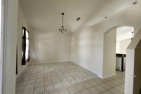 House in Orlando, Florida 4 bedrooms, 201.13 sq.m. № 2093993 - photo 7
