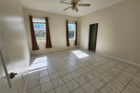 House in Orlando, Florida 4 bedrooms, 201.13 sq.m. № 2093993 - photo 19
