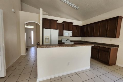 House in Orlando, Florida 4 bedrooms, 201.13 sq.m. № 2093993 - photo 5