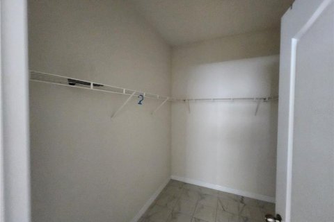 House in Orlando, Florida 4 bedrooms, 201.13 sq.m. № 2093993 - photo 9