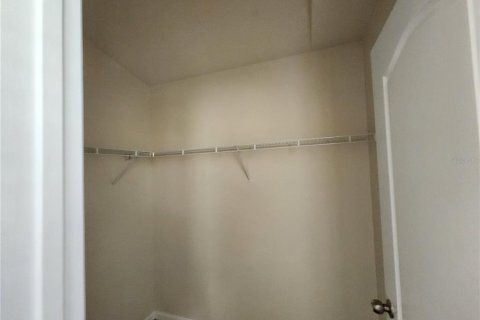House in Orlando, Florida 4 bedrooms, 201.13 sq.m. № 2093993 - photo 20