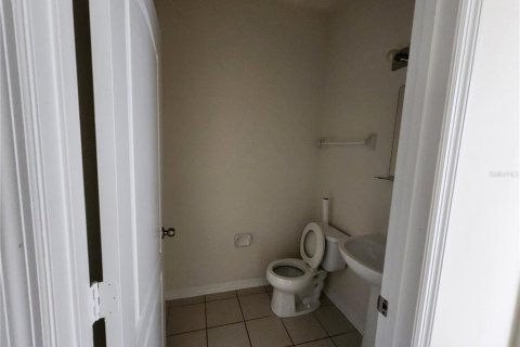House in Orlando, Florida 4 bedrooms, 201.13 sq.m. № 2093993 - photo 13