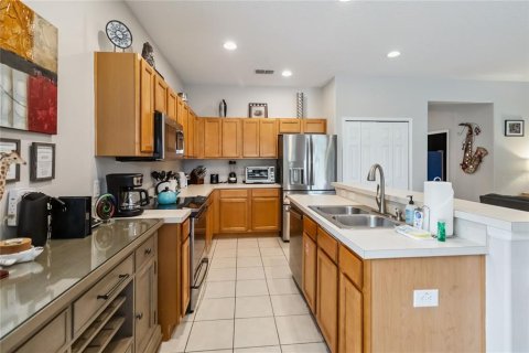 Villa ou maison à louer à Davenport, Floride: 5 chambres, 213.12 m2 № 1895010 - photo 12