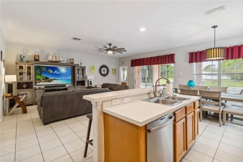 Villa ou maison à louer à Davenport, Floride: 5 chambres, 213.12 m2 № 1895010 - photo 13