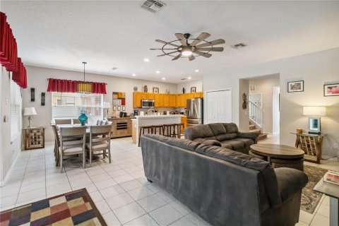 Villa ou maison à louer à Davenport, Floride: 5 chambres, 213.12 m2 № 1895010 - photo 9