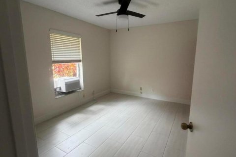 House in Wellington, Florida 4 bedrooms, 197.14 sq.m. № 2083253 - photo 6