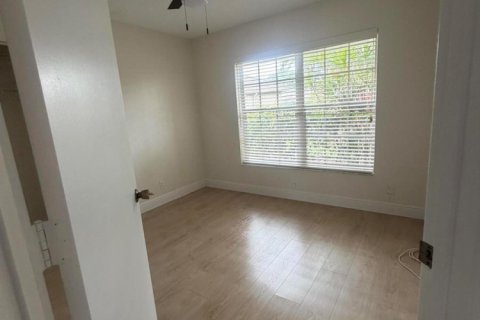 House in Wellington, Florida 4 bedrooms, 197.14 sq.m. № 2083253 - photo 8