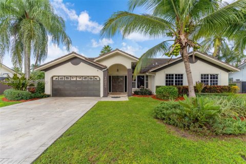 Casa en Miami, Florida 4 dormitorios, 240.25 m2 № 2366370