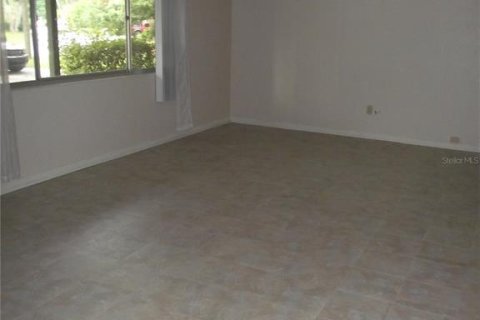 Casa en alquiler en Gainesville, Florida, 3 dormitorios, 111.48 m2 № 1837284 - foto 3