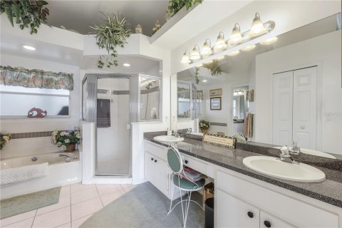 Купить виллу или дом в Кейп-Корал, Флорида 13 комнат, 211.07м2, № 2429098 - фото 20