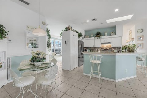 Купить виллу или дом в Кейп-Корал, Флорида 13 комнат, 211.07м2, № 2429098 - фото 13
