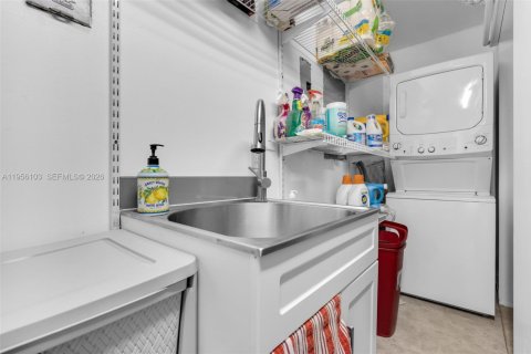 Casa en venta en Sunrise, Florida, 4 dormitorios, 140.28 m2 № 2020452 - foto 25