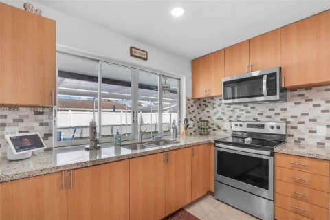 Casa en venta en Sunrise, Florida, 4 dormitorios, 140.28 m2 № 2020452 - foto 10