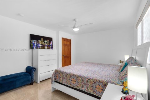 Casa en venta en Sunrise, Florida, 4 dormitorios, 140.28 m2 № 2020452 - foto 16