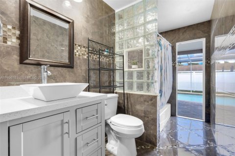 Casa en venta en Sunrise, Florida, 4 dormitorios, 140.28 m2 № 2020452 - foto 22