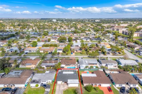 Casa en venta en Sunrise, Florida, 4 dormitorios, 140.28 m2 № 2020452 - foto 30