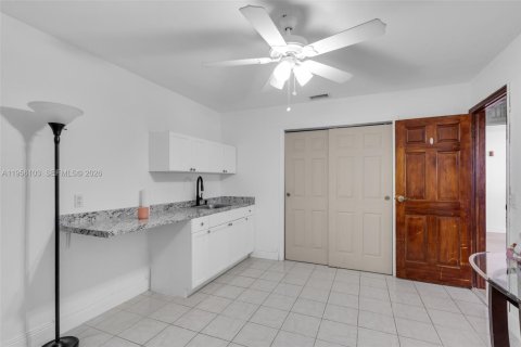 Casa en venta en Sunrise, Florida, 4 dormitorios, 140.28 m2 № 2020452 - foto 19