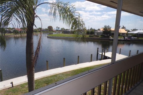 Copropriété à louer à Punta Gorda, Floride: 2 chambres, 103.49 m2 № 2099581 - photo 6