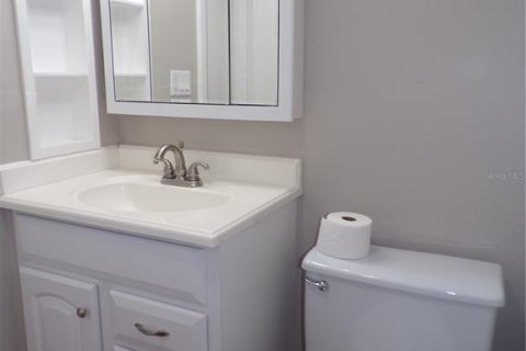 Copropriété à louer à Punta Gorda, Floride: 2 chambres, 103.49 m2 № 2099581 - photo 13