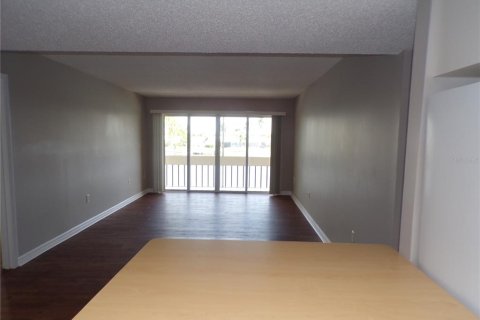 Copropriété à louer à Punta Gorda, Floride: 2 chambres, 103.49 m2 № 2099581 - photo 3