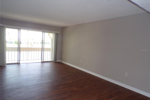 Copropriété à louer à Punta Gorda, Floride: 2 chambres, 103.49 m2 № 2099581 - photo 2