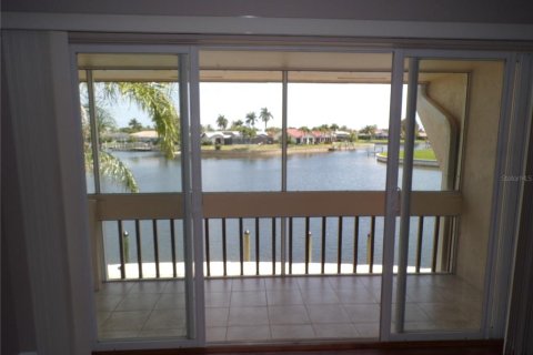 Copropriété à louer à Punta Gorda, Floride: 2 chambres, 103.49 m2 № 2099581 - photo 17