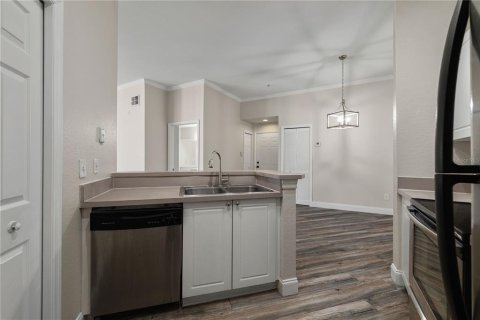 Condo in Lutz, Florida, 2 bedrooms  № 1850205 - photo 10