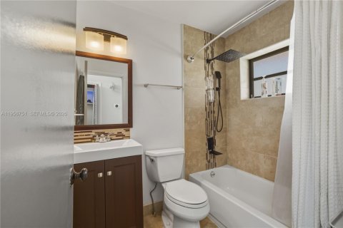 Townhouse in Lauderhill, Florida 2 bedrooms, 133.41 sq.m. № 2026844 - photo 22